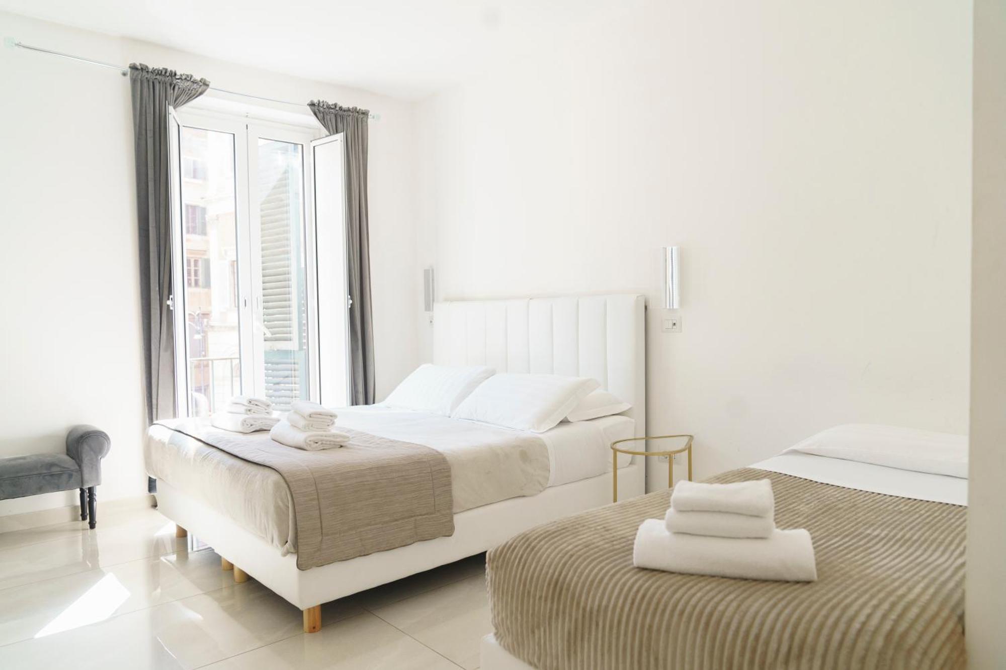 Piazza Venezia Grand Suite — Bilder 1